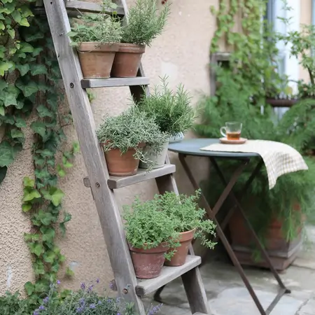 Vertical ladder garden idea